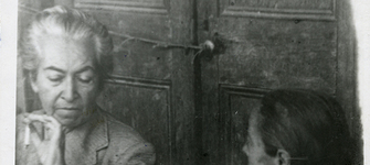 Gabriela Mistral y Amelia Rojas, 1954