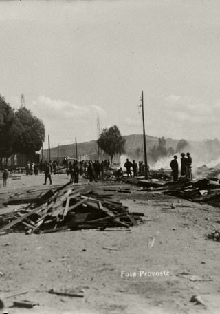 Destrucción junto a la iglesia