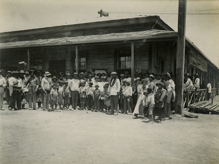 Acto público. 1915. Colección de Fotografía. MHN.