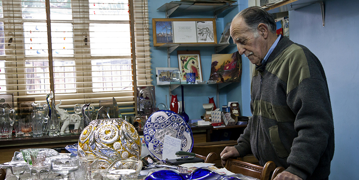 Guillermo Méndez, maestro tallador de Cristal Yungay