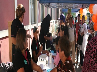 Incatec embelleciendo al público