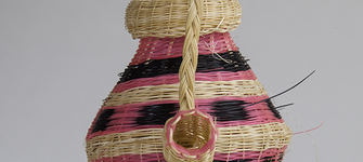 Tetera sobre brasero, vista lateral