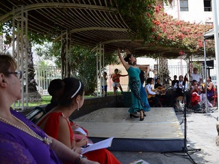 Canto y danza al Amor