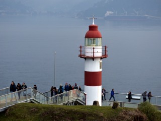 Pasarelas aéreas en sector del faro