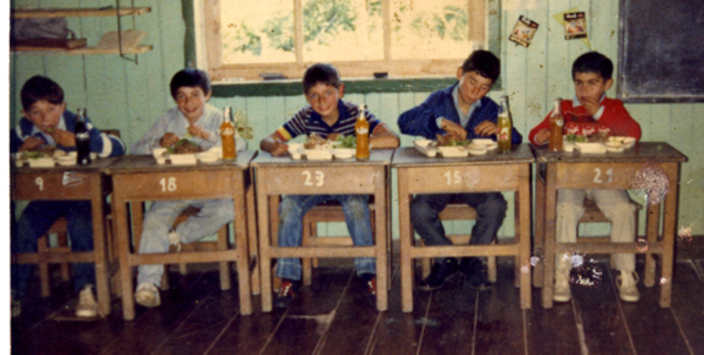 Escuela Rural de Punta Arenas, Lacuy, Chiloé. Archivo: Memoria del siglo XX