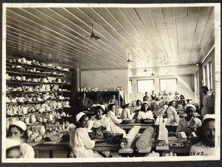 Fábrica de Cerámica de Lota, Colección MAD