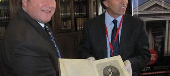 Ejemplar de la obra " "War with the South"