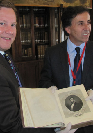 Ejemplar de la obra " "War with the South"