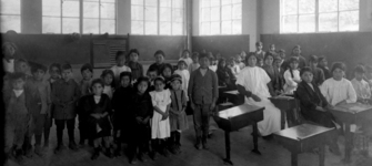 Sala de clases de la escuela del campamento minero