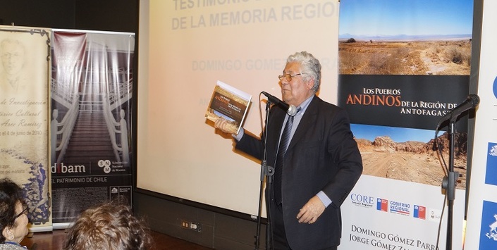 Autor presentando su investigación