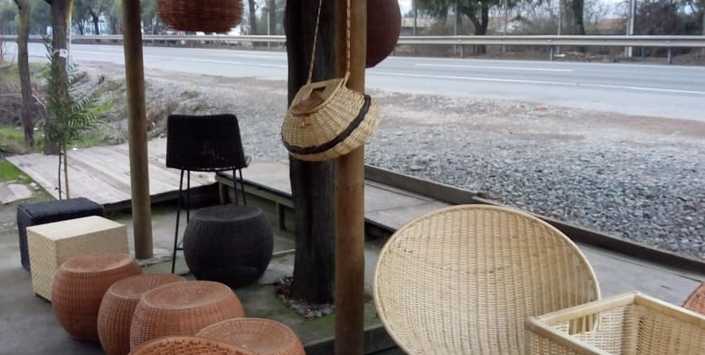 Artesanía en mimbre en Chimbarongo. (Foto: Sandra Rojas V.).