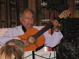 Rene Olivares: "Voces del Checo""