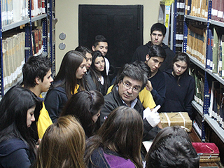 Acercando a la gente  el Patrimonio Documental.