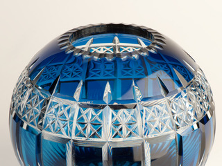 Florero de Cristal Tallado | Colección Museo de Artes Decorativas