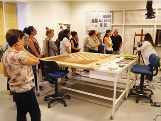 Visita guiada al Laboratorio de Pintura, 2012.