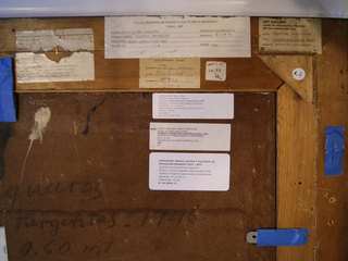 Detalle del reverso de la obra "Formas turgentes"