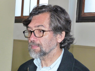 Roberto, sorprendido en el Salón Central del MNHN (Foto: A. Cornejo)