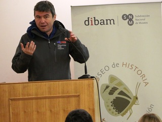 Ministro de Medio Ambiente Marcelo Mena, dando inicio al seminario "Caminando hacia un Concepción Sustentable", en el Museo de Historia Natural de Concepción