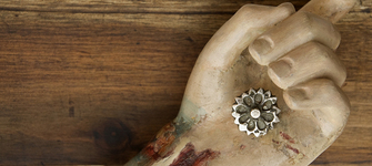 Detalle mano izquierda