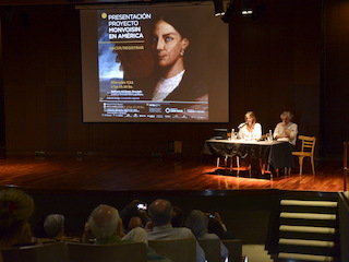 Virginia Agote, directora MPBAFR y Roberto Amigo coordinador del proyecto Monvoisin en América, dando inicio a la jornada de conferencias en San Juan.