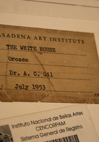 Etiqueta del reverso de la obra "La casa blanca"