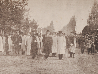 Vista de las autoridades y concurrencia durante el 27 de abril de 1913 en Yerbas Buenas
