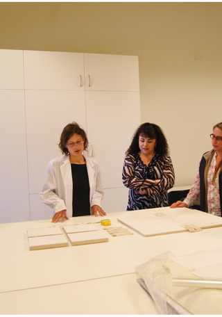 Autoridades de la Dibam y del Consejo de Monumentos Nacionales . Pérez, M. 2012