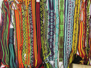 Tejidos elaborados durante la capacitación. Fotografía: D. Bracchitta, 2015.