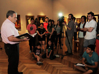 Diálogo con la obra en la exposición permanente