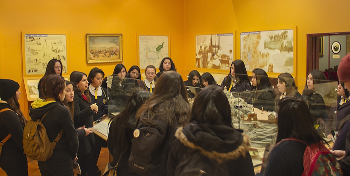 Visita guiada por las salas de exposición