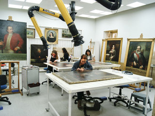 Interior del Laboratorio de Pintura del CNCR. Archivo CNCR ( Velázquez, R. 2015) Interior del Laboratorio de Pintura del CNCR. Archivo CNCR ( Velázquez, R. 2015)