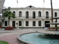 Estaci�n de ferrocarriles Arica - La Paz y and�n