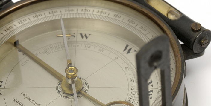 Parkinson y Frodsham. Brjula (detalle). Londres, Reino Unido, ca. 1820. N registro SUR 3-1900