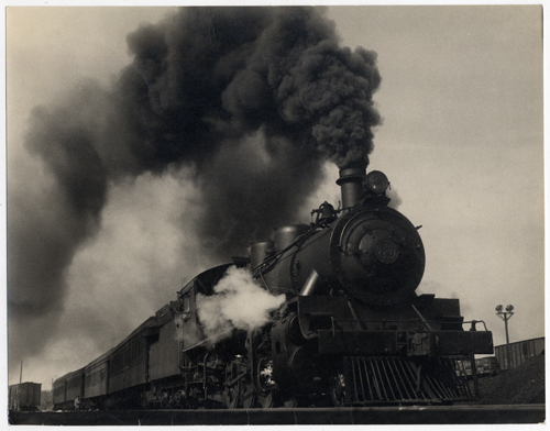 Locomotora a carbn con tren de madera