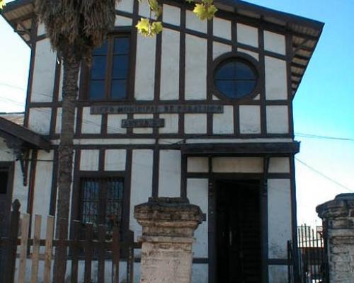 Imagen del monumento Escuela básica de Peralillo