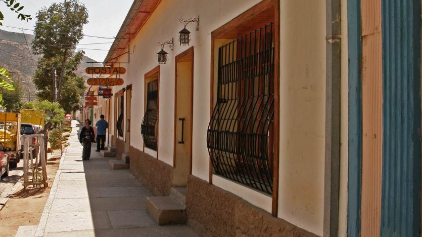 Imagen de Aprueban declaratoria como Monumento Nacional la Zona Típica de Canela