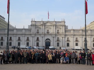Foto oficial de los dirigentes en la celebraci�n de los 50 a�os de la Reforma Agraria en el D�a del Campesino