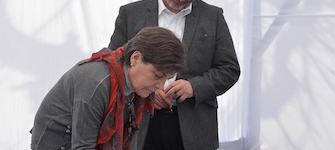 La ministra Minvu Paulina Saball y el director Dibam y Vicepresidente del CMN, �ngel Cabeza firman el documento.
