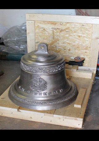 Campana del crucero Dresden.