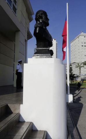Imagen del monumento Arturo Prat