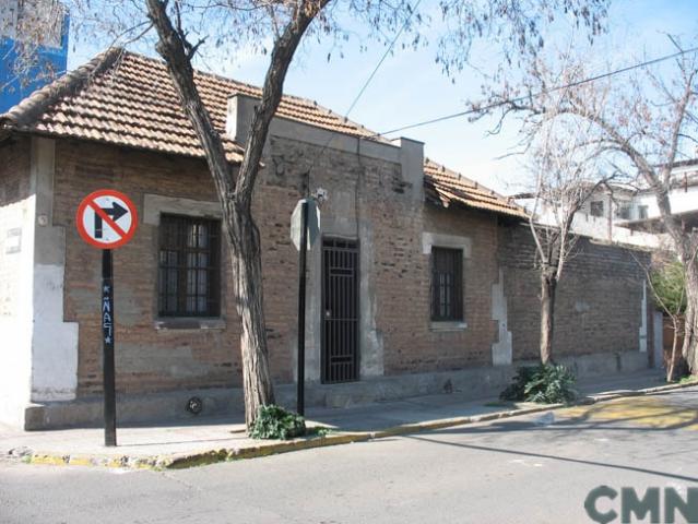 Imagen del monumento Población para Suboficiales de la Escuela de Aplicación de Caballería