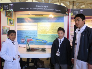 Ni�os exponen su proyecto "Hidrotortugas".