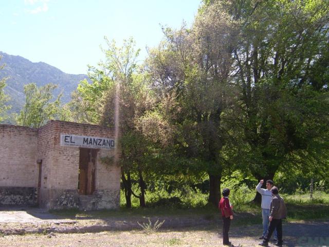 Imagen del monumento Construcciones existentes a lo largo del trazado del ex ferrocarril de Puente Alto a El Volcán