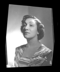 [Anita González].