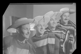 [Los Cuatro Huasos: Carlos Morgan , Hernán Velasco, Jorge Montaldo, Aníbal Ortúzar]