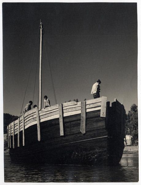 Lanchón con falsa borda
