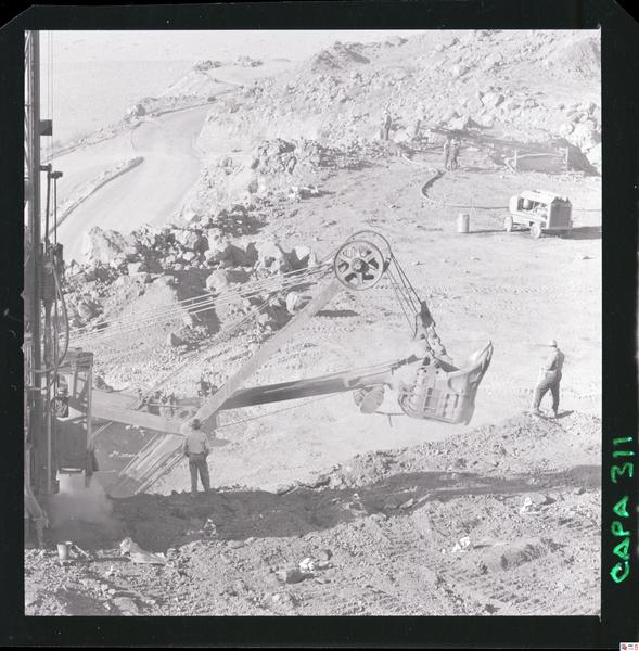 [Operaciones en el exterior del mineral de hierro "El Algarrobo"]