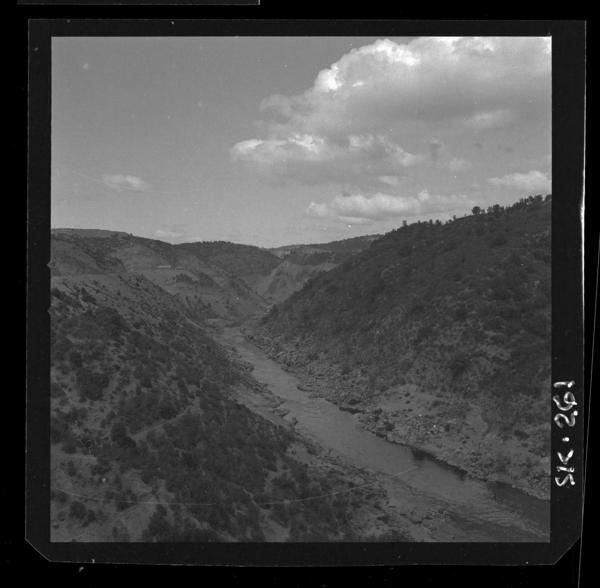 [Panorámica de las obras de construcción de la Central Hidroeléctrica Rapel]