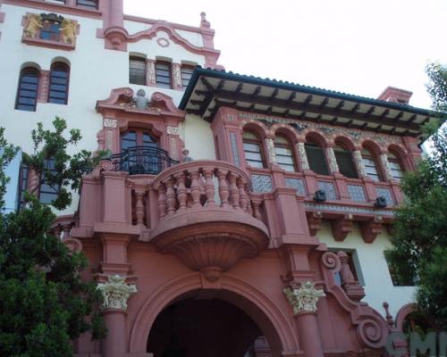 Imagen del monumento Ex Casa Vásquez (Edificio Consistorial de Macul)