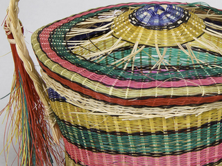 Serie de 19 canastos, detalle canasto